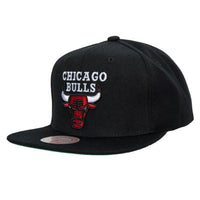 Load image into Gallery viewer, Mitchell &amp; Ness Top Spot Snapback HWC Chicago Bulls
