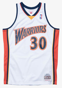 Load image into Gallery viewer, Mitchell &amp; Ness Stephen Curry Golden State Warriors 2009-10 White Swingman Player Jersey
