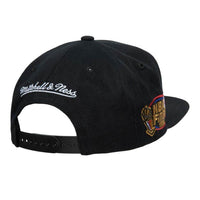 Load image into Gallery viewer, Mitchell &amp; Ness Top Spot Snapback HWC Chicago Bulls
