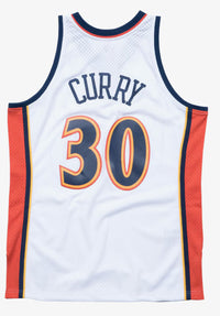 Load image into Gallery viewer, Mitchell &amp; Ness Stephen Curry Golden State Warriors 2009-10 White Swingman Player Jersey
