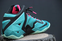 Load image into Gallery viewer, southbeach lebrons

