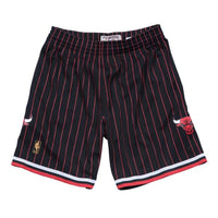 Load image into Gallery viewer, Mitchell &amp; Ness Swingman Shorts Chicago Bulls Alternate 1996-97
